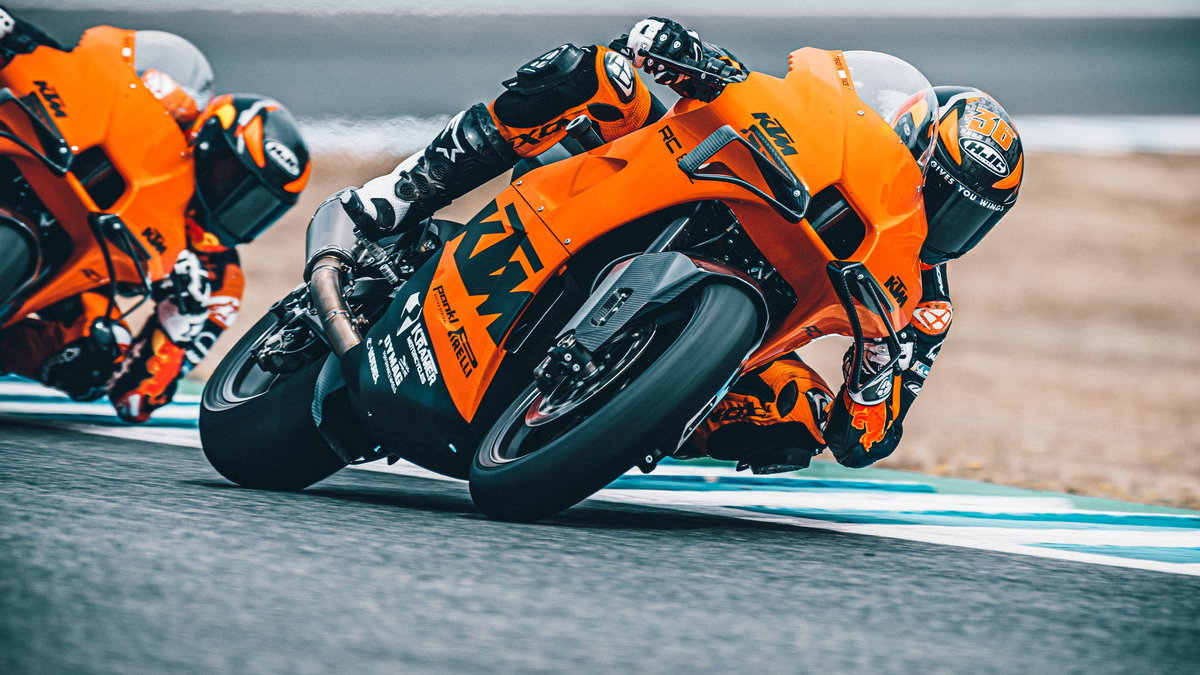 KTM RC 8C-2.jpg